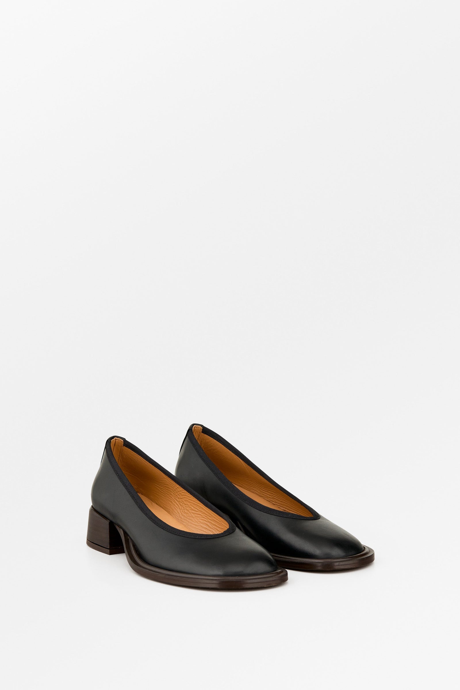 Alaia_Leather-Shoes-25-2-055-