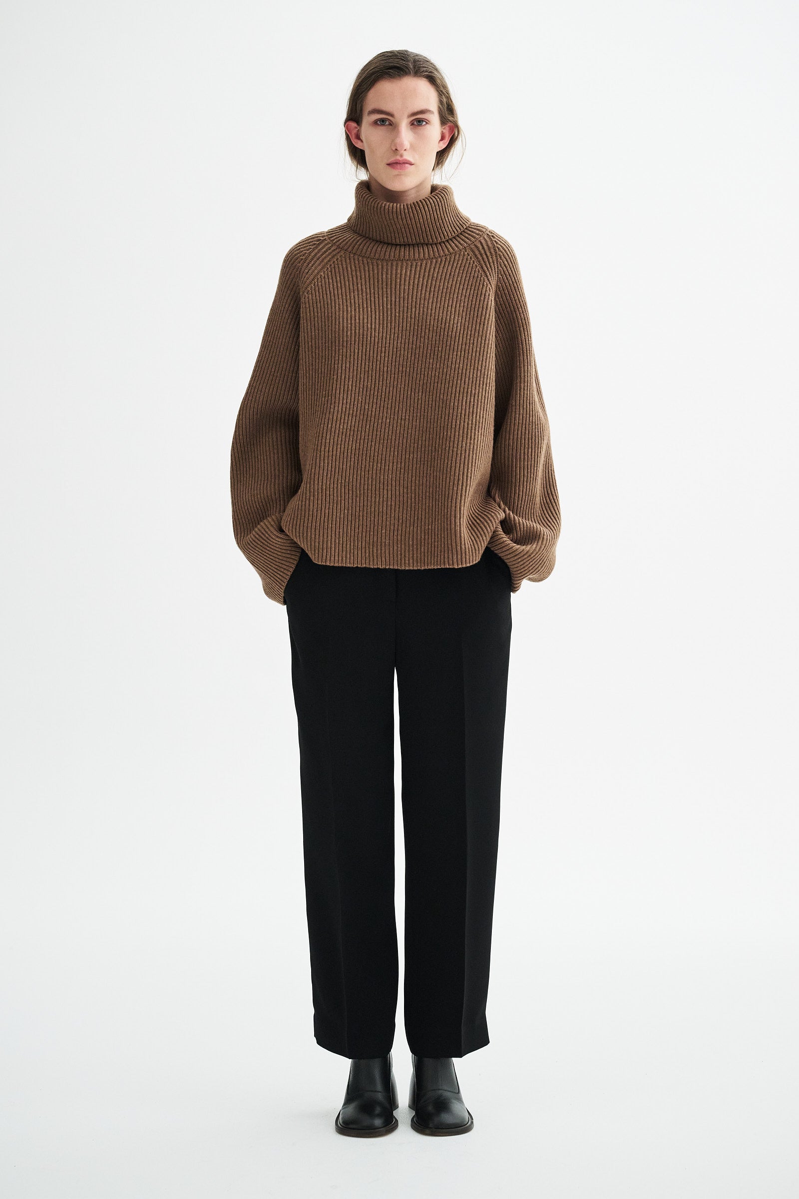 MKDT Studio KARLOTTA MERINO Sweater WALNUT