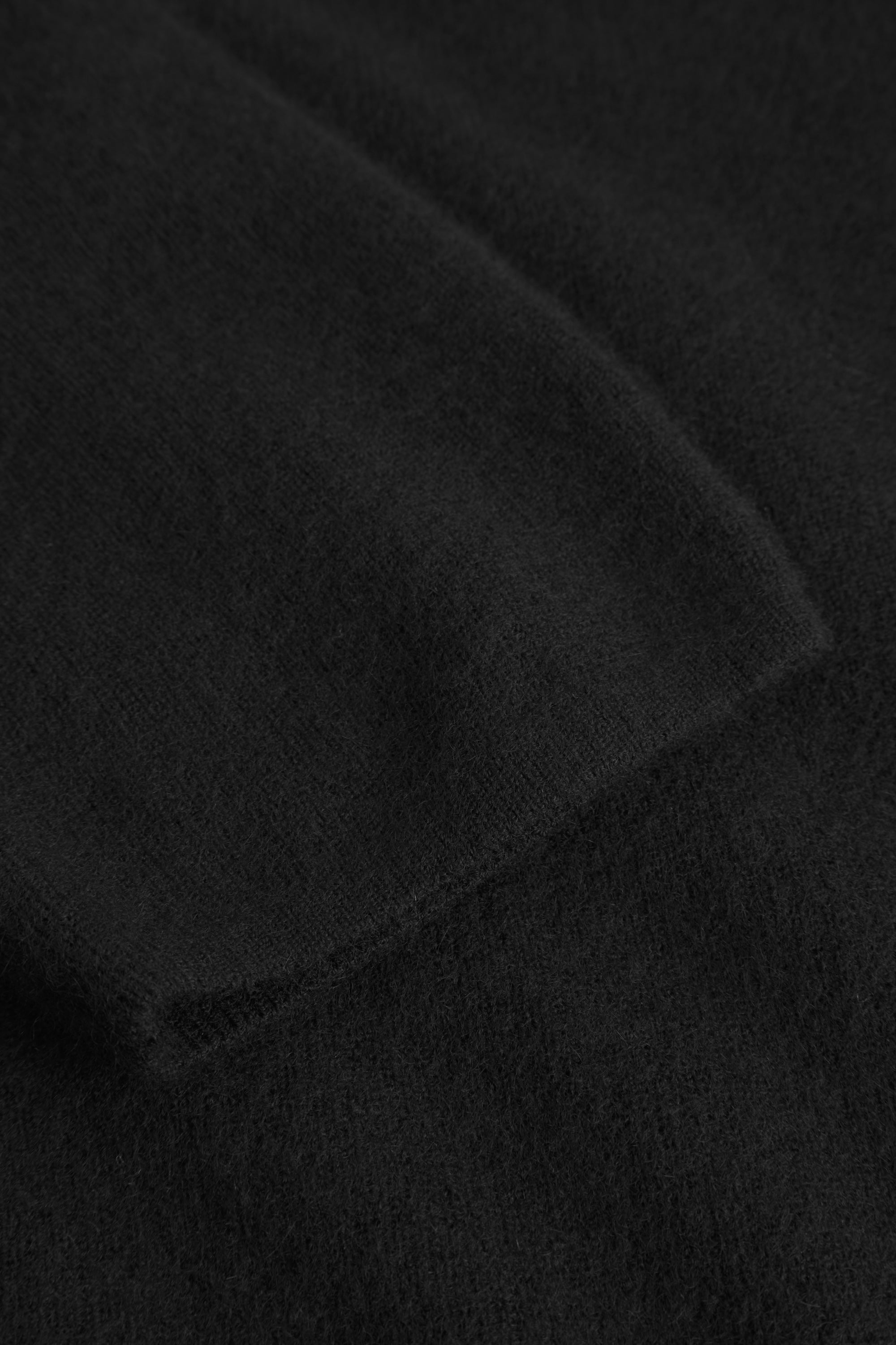 Mark Kenly Domino Tan Kami Cashmere Sweater BLACK