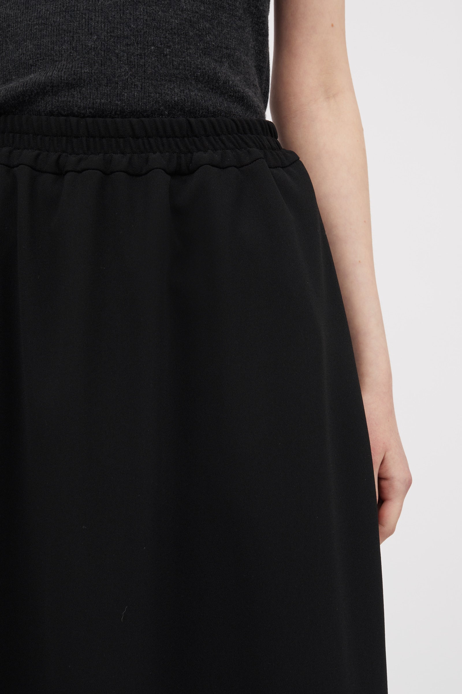 MKDT Studio Nasha Crepe Georgette Skirts BLACK